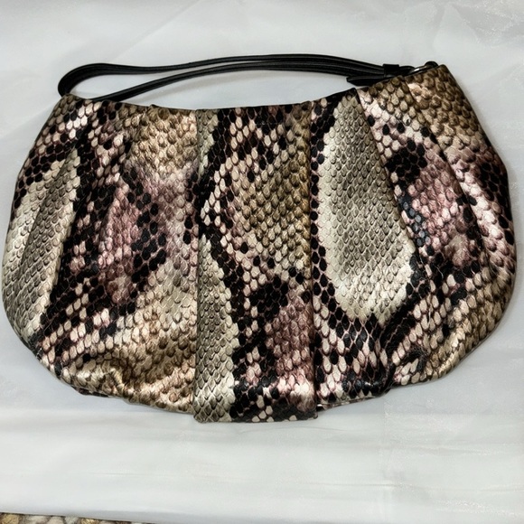Simply Vera Wang Faux Snakeskin Wristlet Clutch - Picture 3 of 6
